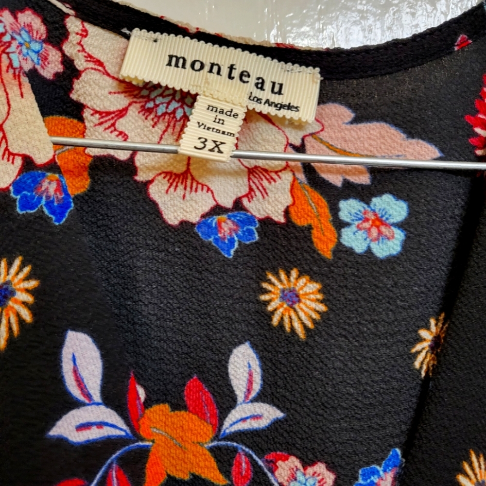 FLORAL DESIGN BLOUSE